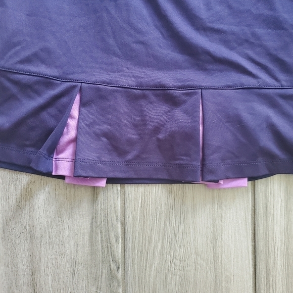 Tail Skort for Golf or tennis in Navy Size Small - Picture 8 of 11